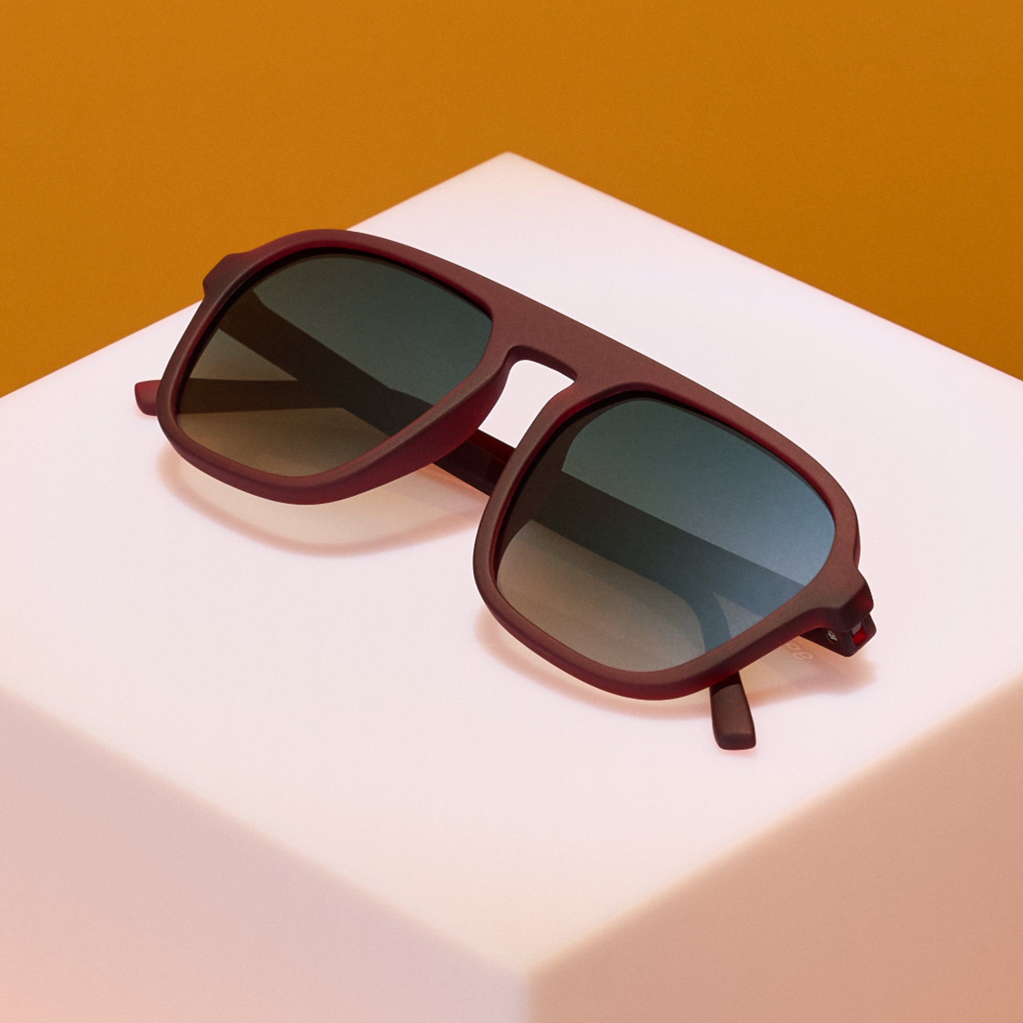 Conversation Pit Regular - Colorful Running Sunglasses