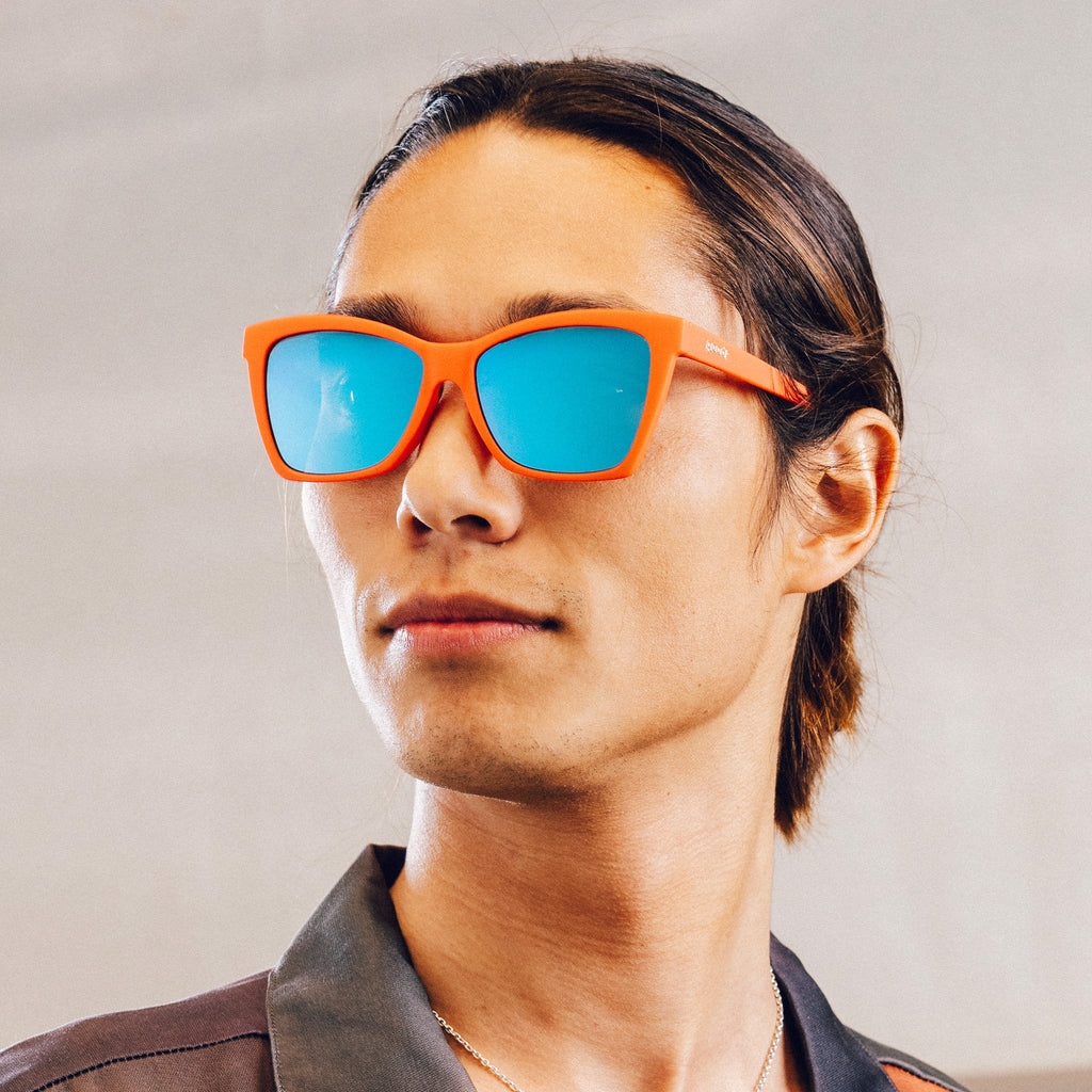 Kisses Canvas, Sells It for Fortune - Travel Ready Tennis Sunglasses